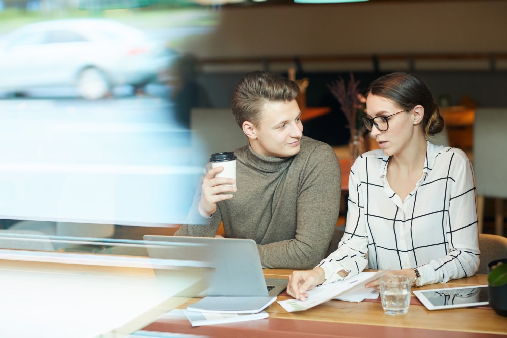 Cession de parts sociales dans une SARL : Guide complet pour les entrepreneurs
