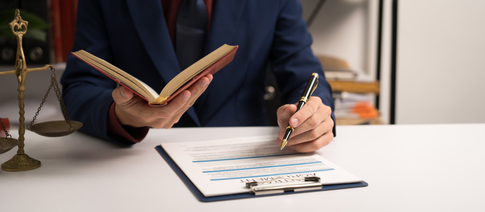 La force obligatoire du contrat : un principe fondamental en droit civil